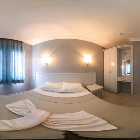 Adora Apartment *