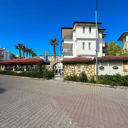 Adora Apartment *